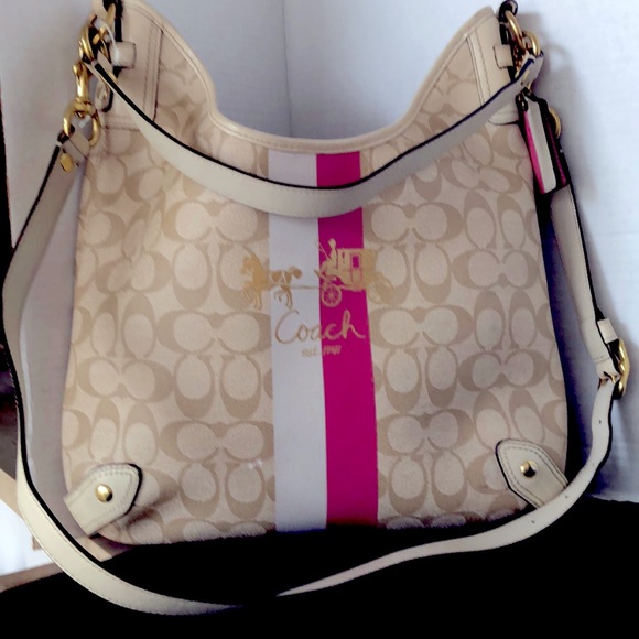 ❌SALE ❌AUTHENTIC COACH BAG. - Picture 3 of 17